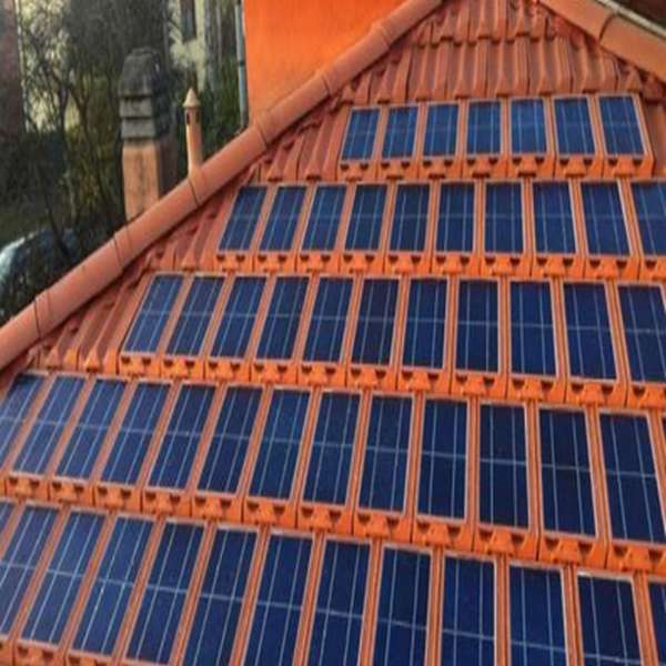 photovoltaic tile